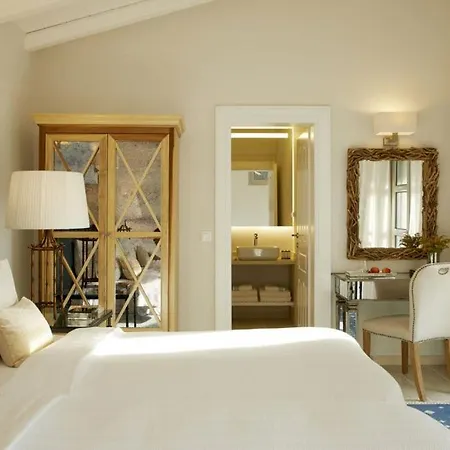 Sleeps 12 Pool Air Con Wifi * カシオピ