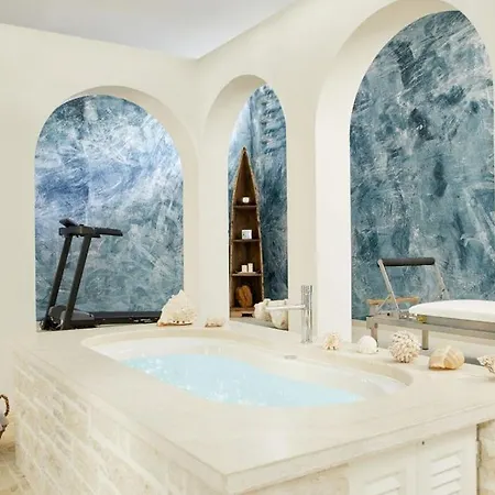 Sleeps 12 Pool Air Con Wifi * カシオピ